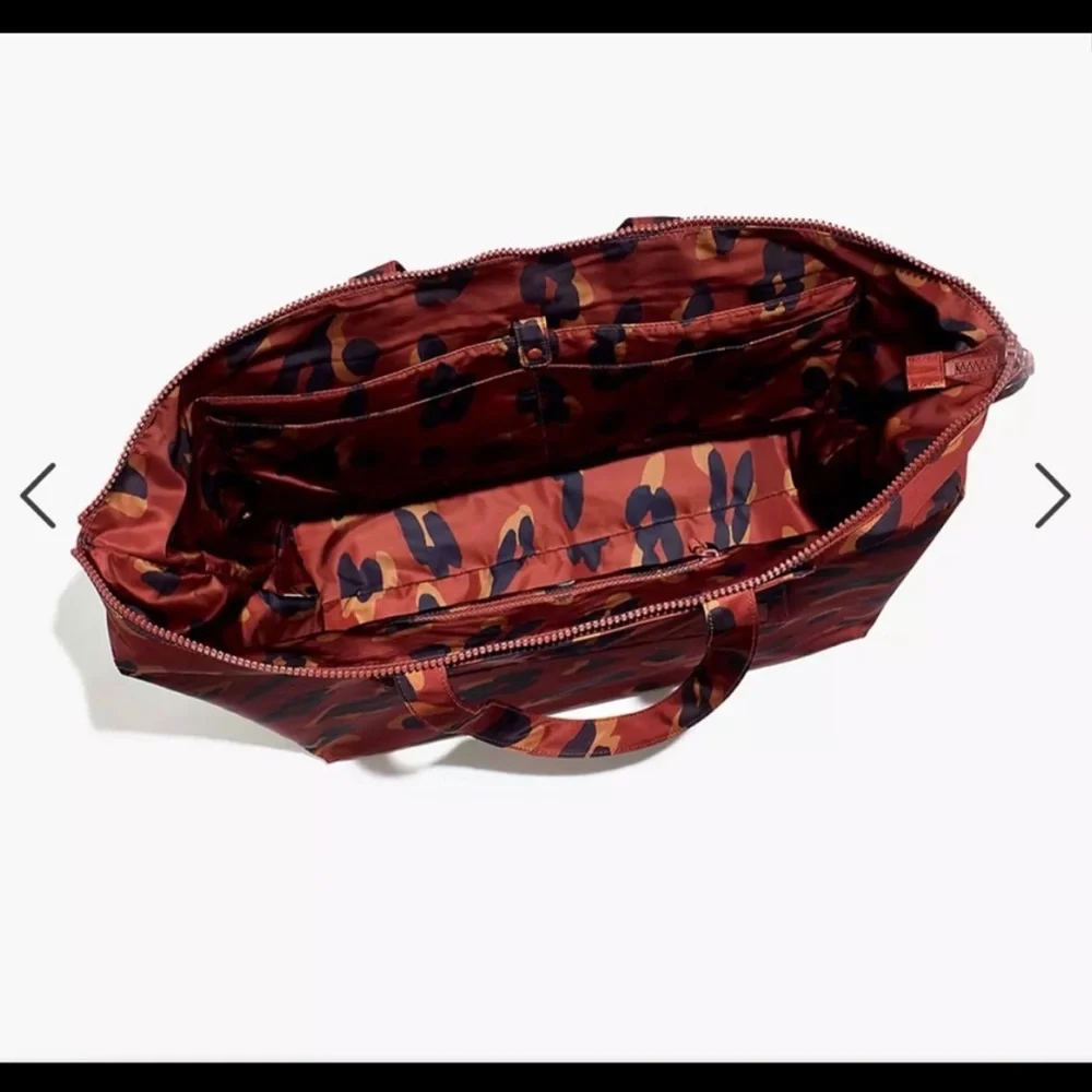 Madewell (Re)sourced Weekender Bag - Picture 3 of 9